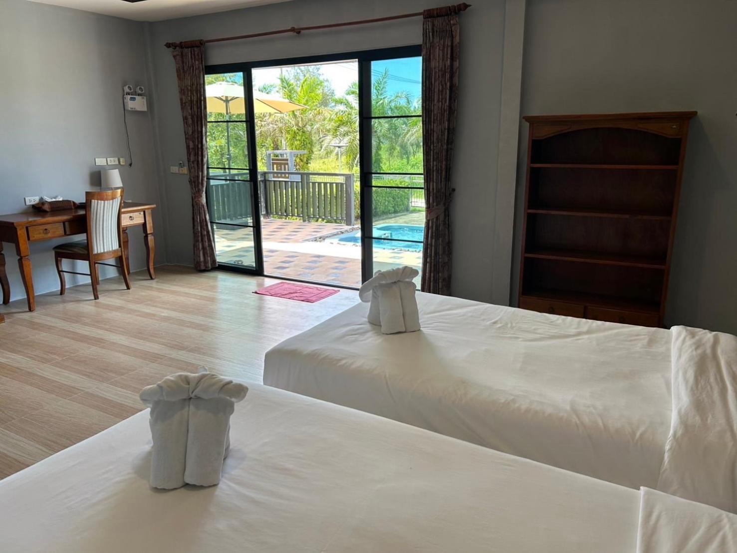 The Hip Resort @ Khao Lak Банг-Сак Экстерьер фото