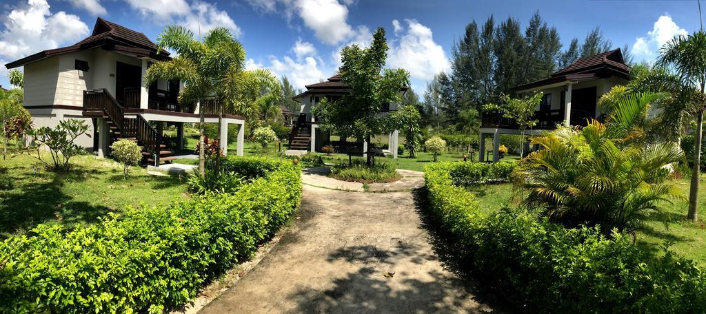 The Hip Resort @ Khao Lak Банг-Сак Экстерьер фото
